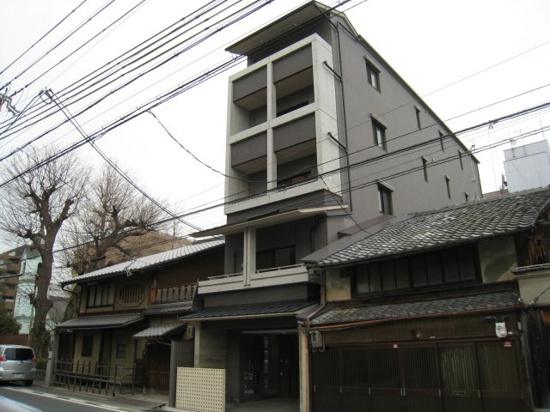 アヴニール御所南Ⅱの外観
