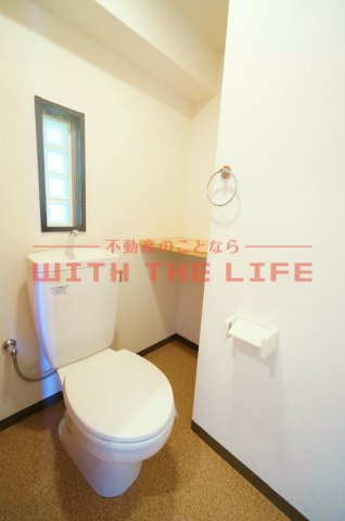 すかる梅満【キャッシュバック対象物件】のトイレ|ゆったりとした空間のトイレです