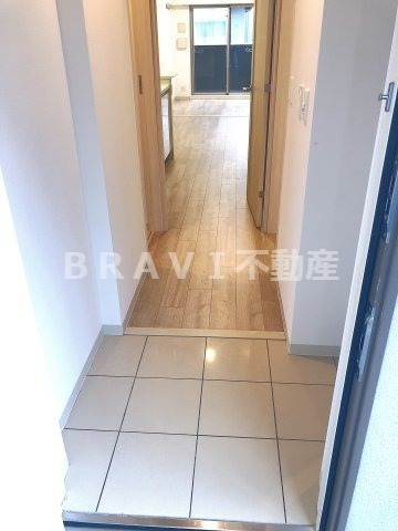 アーバネックス北久宝寺　BRAVI不動産の玄関|【アーバネックス北久宝寺】ゆったりとした玄関です