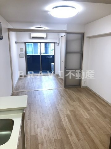 アーバネックス北久宝寺　BRAVI不動産の居間・リビング|【アーバネックス北久宝寺】ゆったり過ごせる居間です
