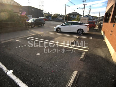 【駐車場】 | ブルーサンズ１号館 | 駐車スペースもあります