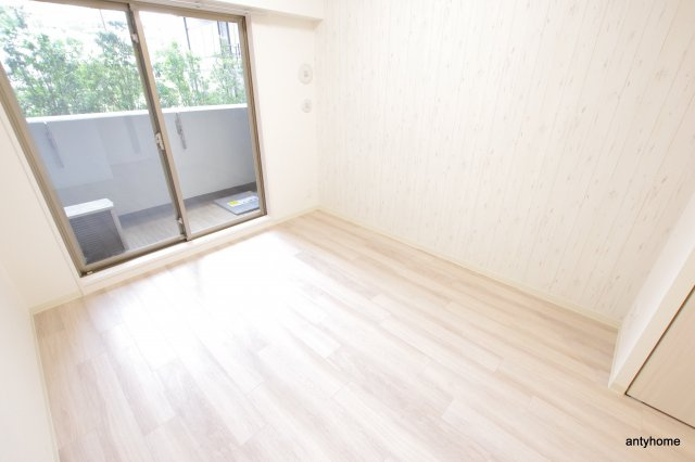プレサンス難波マジョリティ　仲介手数料無料の寝室