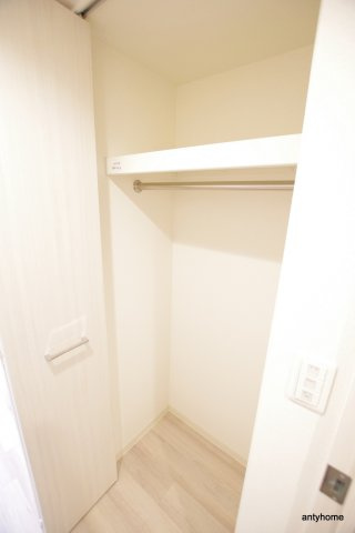 プレサンス難波マジョリティ　仲介手数料無料の収納