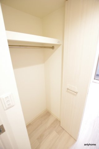 プレサンス難波マジョリティ　仲介手数料無料の収納