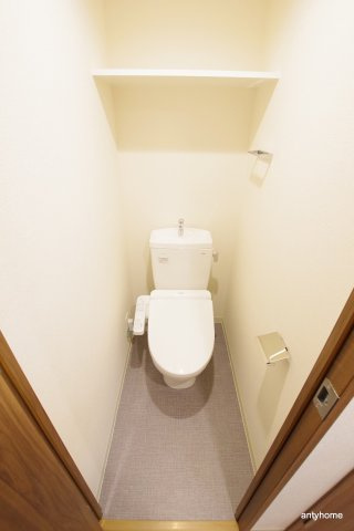 プレサンス難波マジョリティ　仲介手数料無料のトイレ