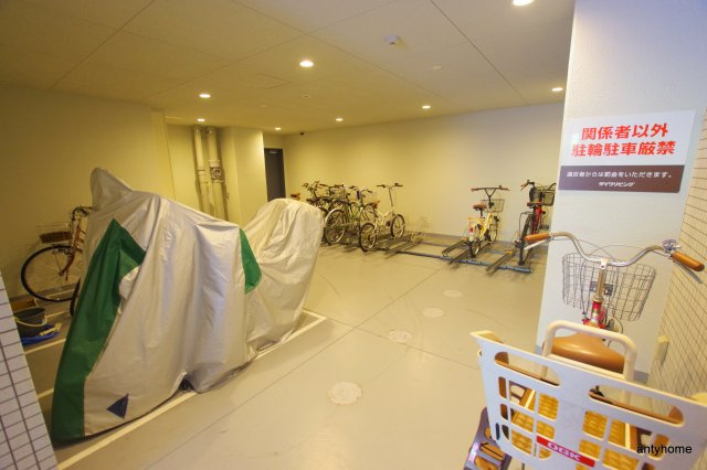ヴェール同心　仲介手数料無料の駐車場