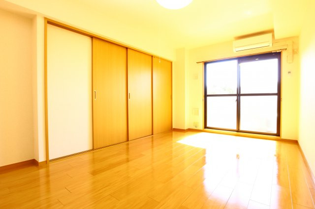 フォレストビューの居間・リビング