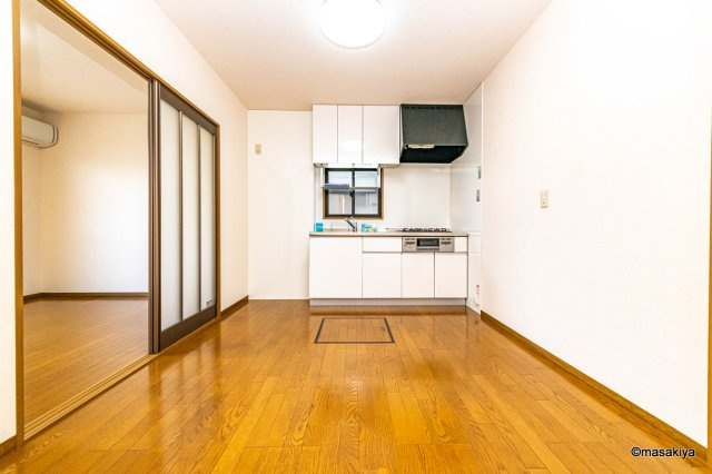 ロイヤル・ウイング　Eのキッチン