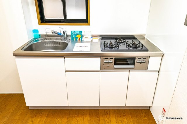 ロイヤル・ウイング　Eのキッチン