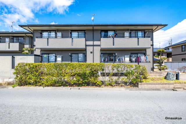 ロイヤル・ウイング　Eの外観