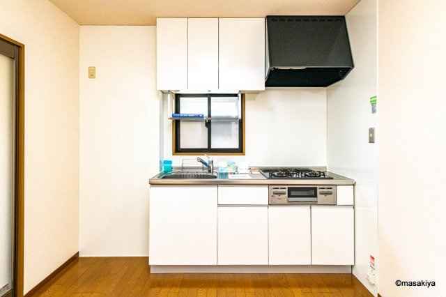 ロイヤル・ウイング　Eのキッチン|ダイニングキッチン