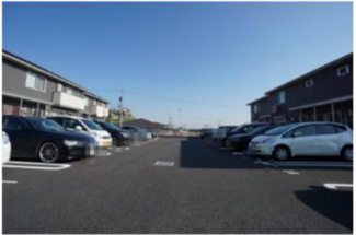 【駐車場】