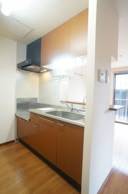 【キッチン】 | ヴェルデ仲町台A【SHM】 | ガスコンロ設置可能のキッチンです☆ご自身でお好きなタイプのガスコンロをご用意いただけます！場所を取るお鍋やお皿もたっぷり収納できてお料理がはかどります！