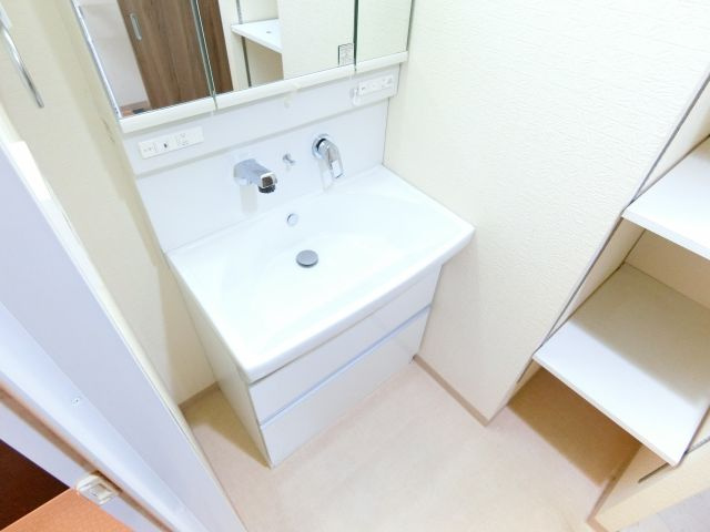 メゾン錦Ⅱの独立洗面台
