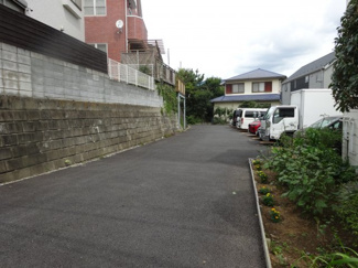 【外観】 | 千葉市中央区登戸　土地　千葉駅 | 千葉市中央区登戸　土地　千葉駅
道路から平坦な土地です♪