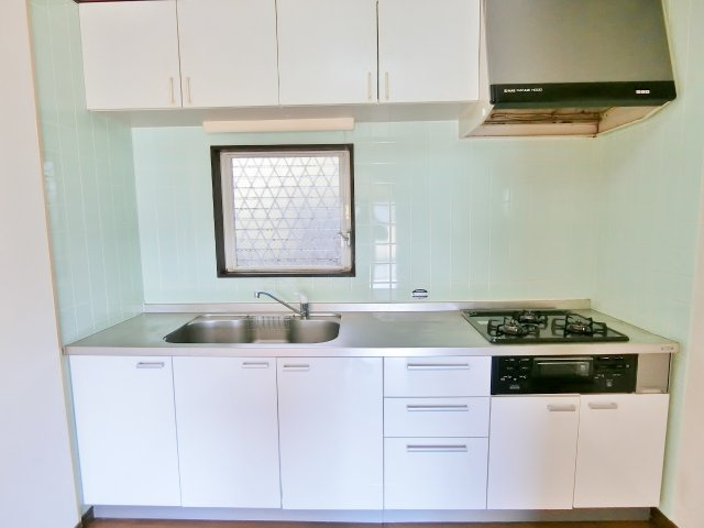 南日当貸家Dのキッチン