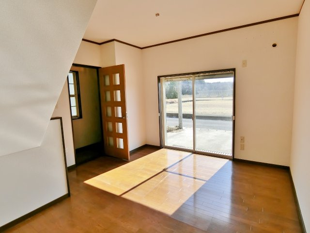 南日当貸家Dの居間・リビング