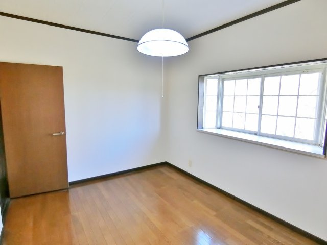 南日当貸家Dの洋室