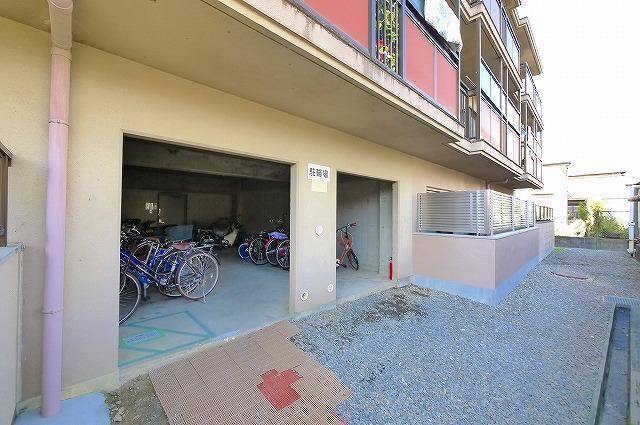 コスモス物語のその他共用部分|屋根付きの駐輪場完備です