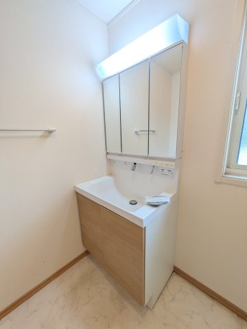 有馬5丁目戸建Aの独立洗面台