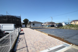 【前面道路含む現地写真】