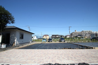 【前面道路含む現地写真】