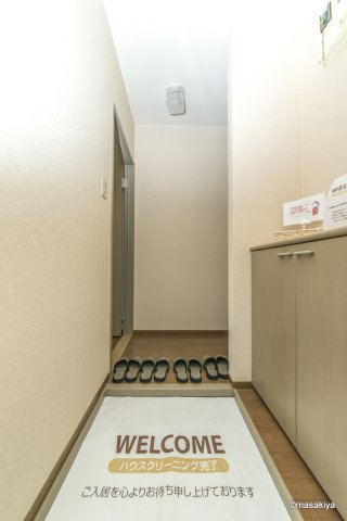 シェルブール　二番街の玄関