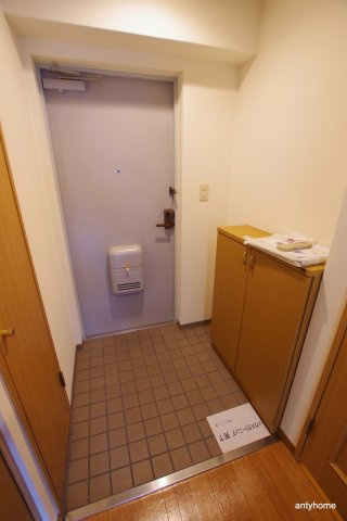 エクセレントOBPバンクス　仲介手数料無料の玄関