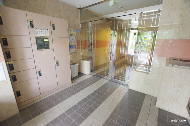 エクセレントOBPバンクス　仲介手数料無料のエントランス