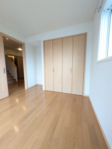 有馬5丁目戸建Bの寝室