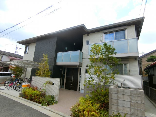 シャーメゾンオークの外観