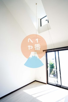 【洋室】 | アメニティ片野 | 明るいですね　※参考写真です