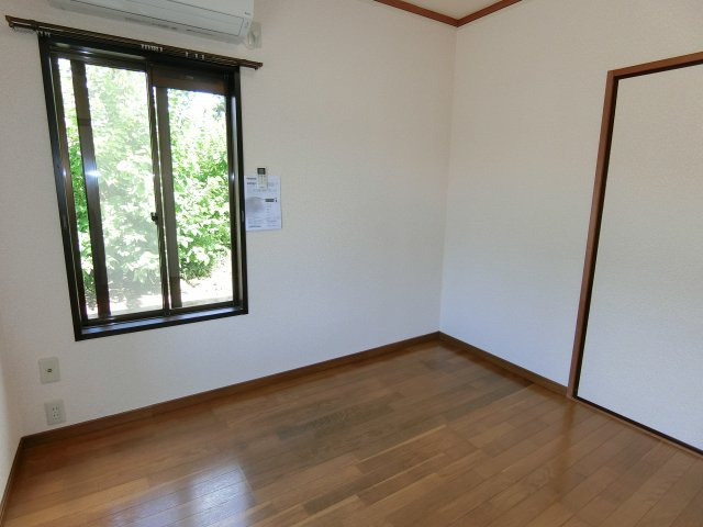 ラ・メゾンⅢの居間・リビング