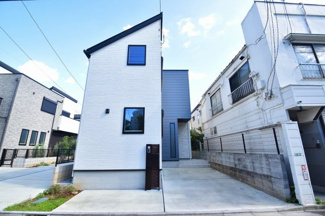 【外観】 | 現地見学や資料請求などお気軽にお問合わせ下さい。
周辺環境とあわせて現地ご案内致します。