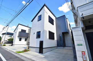 【外観】 | 閑静な住宅街で落ち着いた雰囲気です。全室南向きの最終1棟です。