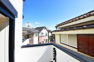 【展望】 | バルコニーからは開放的な景色が眺められます。