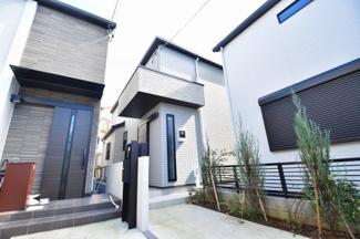 【外観】 | 閑静な住宅街で落ち着いた雰囲気です。