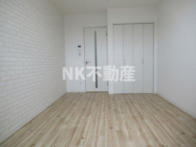 【居間・リビング】 | ノイヴェル長瀬（長瀬賃貸） | 洋室です