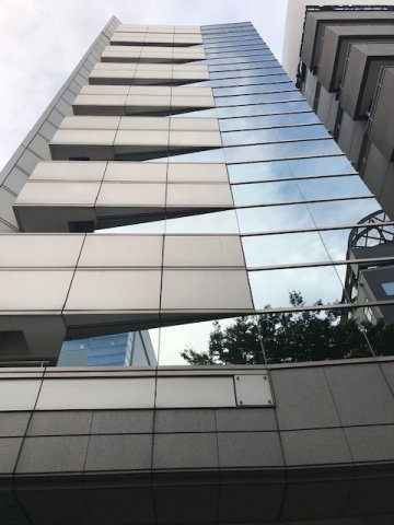 シルバービルの外観