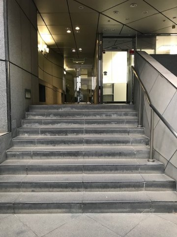 シルバービルのロビー