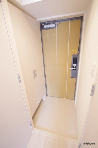 エスリード大阪城クローグ　仲介手数料無料の玄関