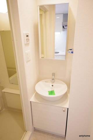 エスリード大阪城クローグ　仲介手数料無料の洗面所
