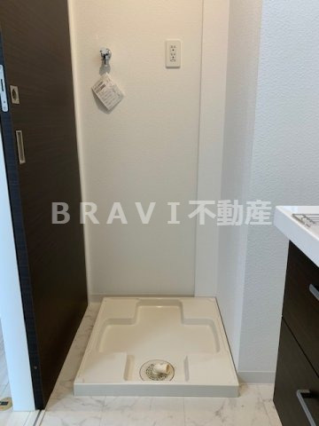 GAUDI（ガウディ）　BRAVI不動産の洗面所|【GAUDI（ガウディ）】洗濯機置き場