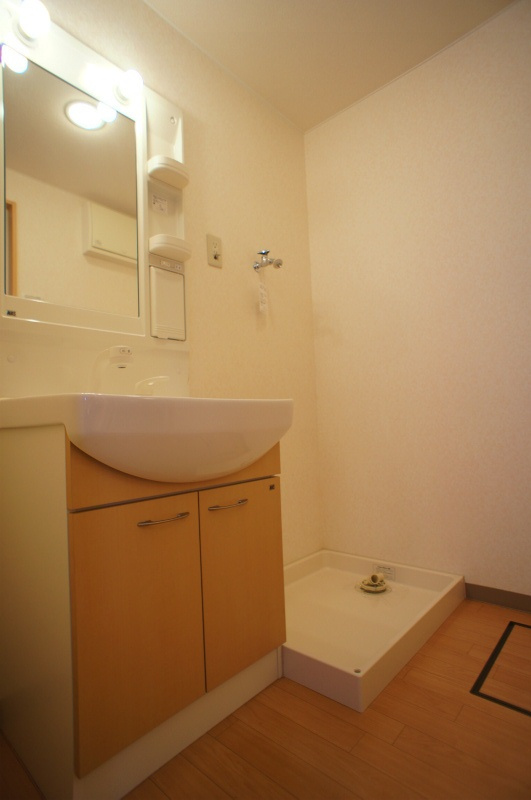 ファインコート北野I【10,000円キャッシュバック対象物件】の洗面所|使いやすい洗面所です