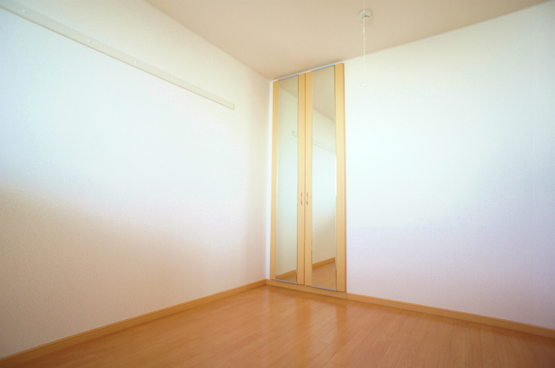 ファインコート北野I【10,000円キャッシュバック対象物件】の洋室|ゆったりした洋室です