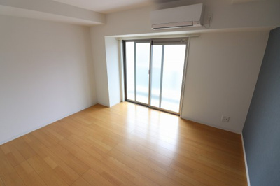 【洋室】 | LasperanzaKyobashi | 落ち着いた色調の洋室です