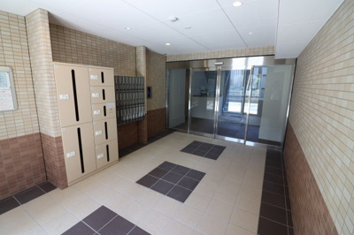 【ロビー】 | LasperanzaKyobashi | 建物の内部です