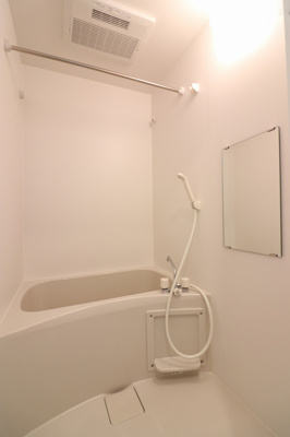 【浴室】 | LasperanzaKyobashi | 落ち着いた空間のお風呂です