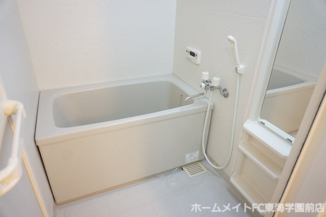 熊本市北区鶴羽田４丁目の賃貸マンションの浴室