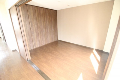 【洋室】 | 御崎本町ビル
